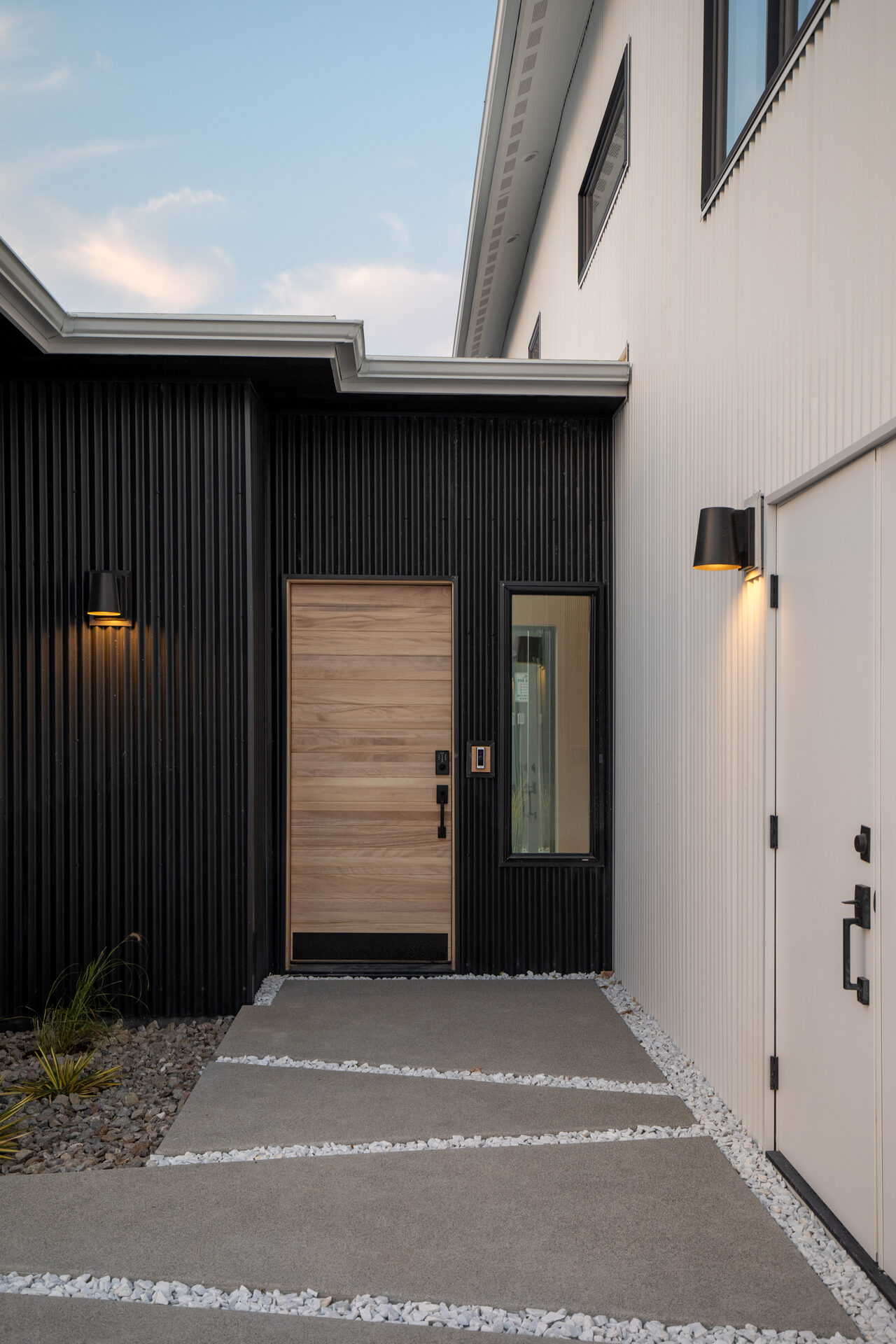 Hawk's Ridge — residential architecture, Chelan, WA